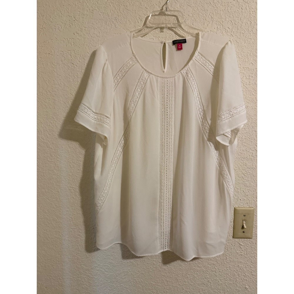 Vince Camuto Ivory Lace Trim Short Sleeve Blouse Plus Size 2X White Keyhole Back